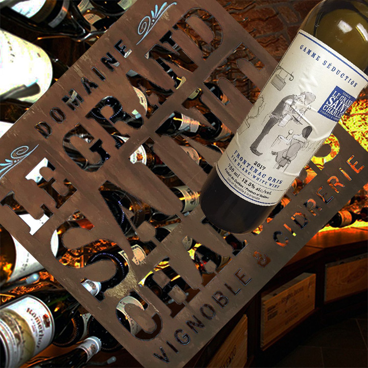 Вино из винограда Фронтиньяк Гри "Domaine Le Grand Saint-Charles Frontenac Gris"